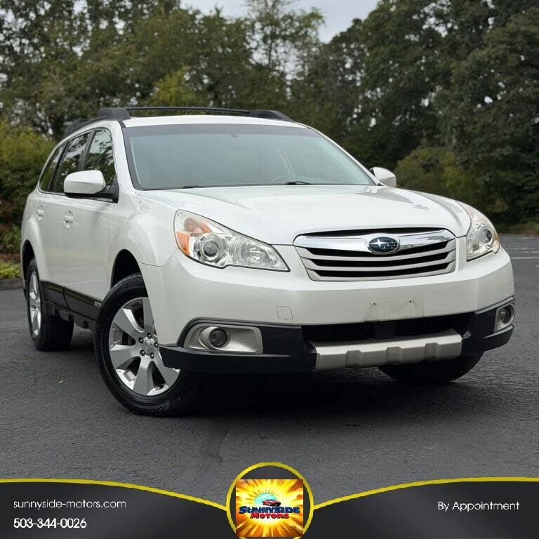 2011 SUBARU Outback