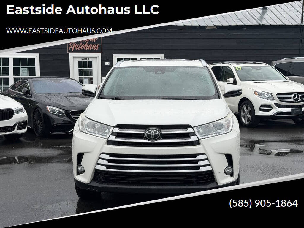 2017 TOYOTA Highlander