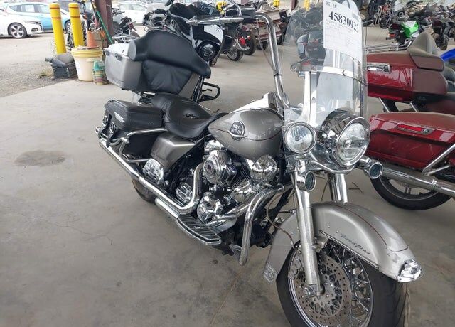 2008 HARLEY DAVIDSON FLHRC / Road King Classic