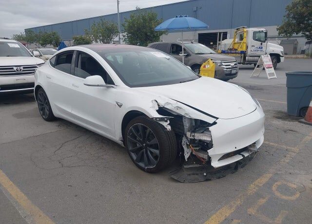 2018 TESLA Model 3