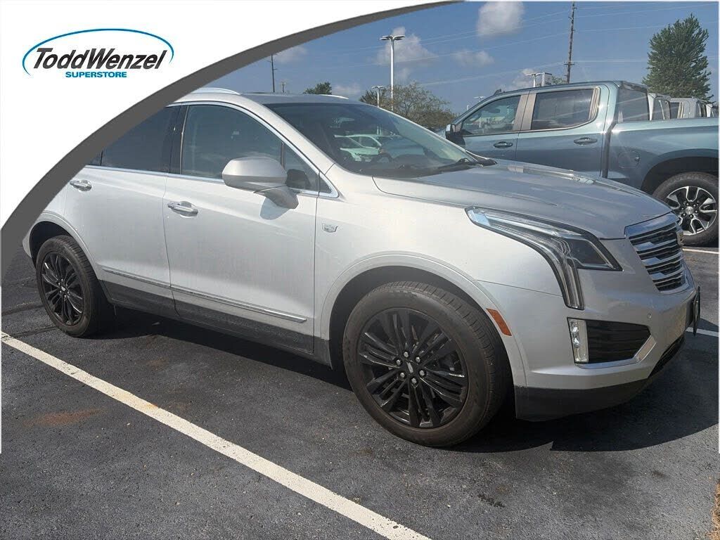 2017 CADILLAC XT5