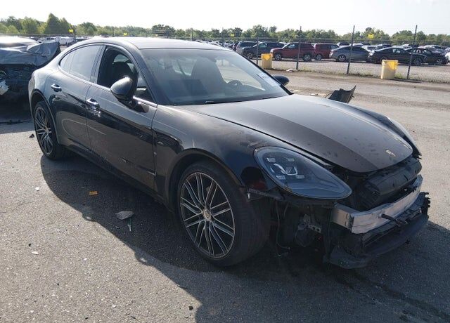 2017 PORSCHE Panamera