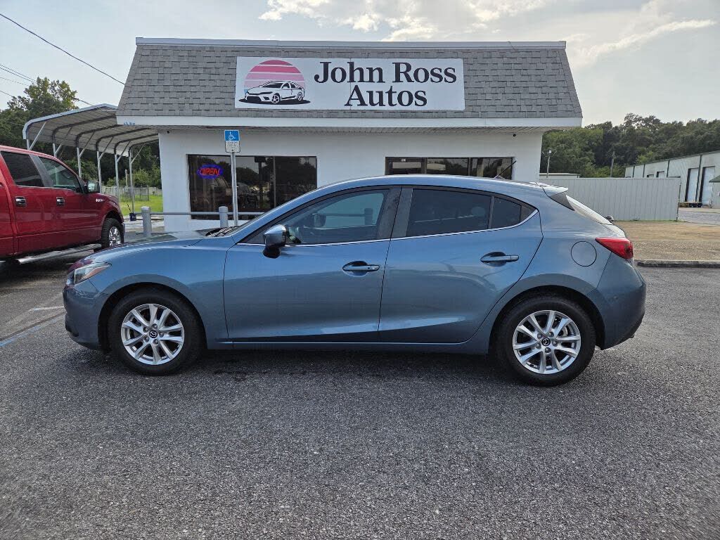 2016 MAZDA Mazda3