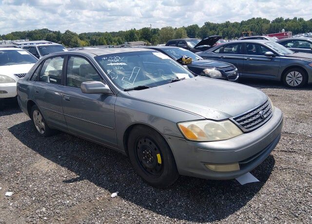 2004 TOYOTA Avalon