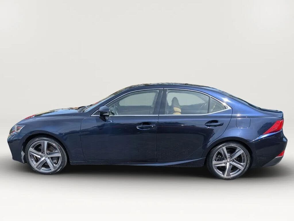 2018 LEXUS IS