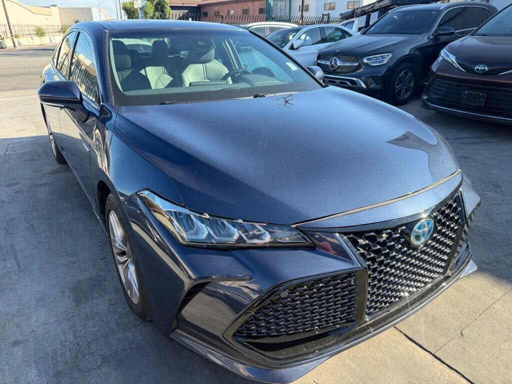2019 TOYOTA Avalon