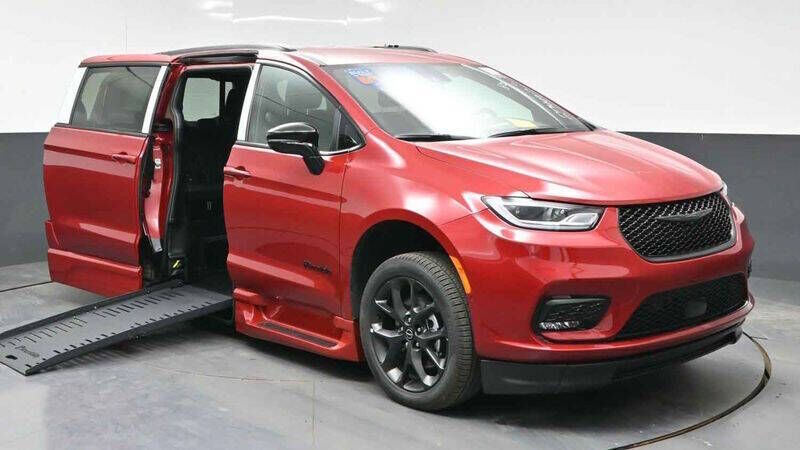 2026 CHRYSLER Pacifica