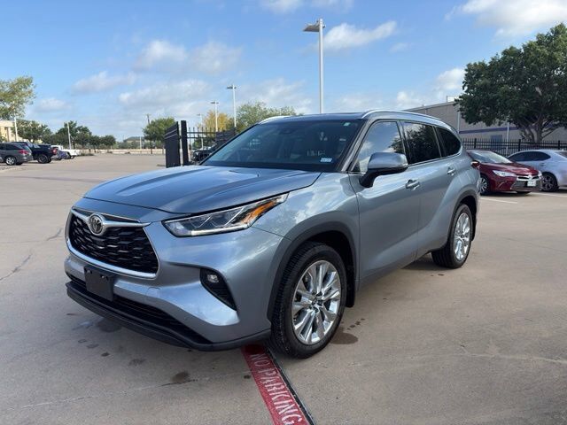 2023 TOYOTA Highlander
