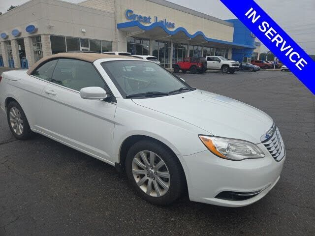 2011 CHRYSLER 200