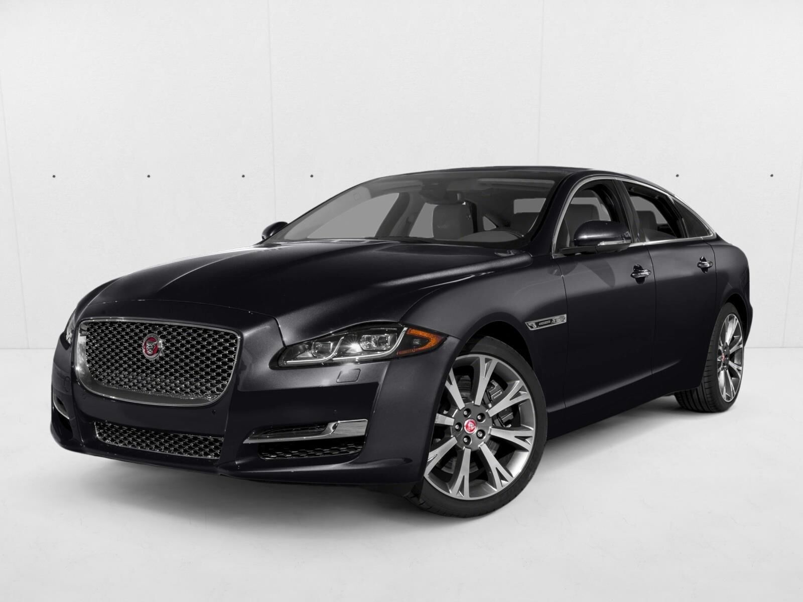 2016 JAGUAR XJ