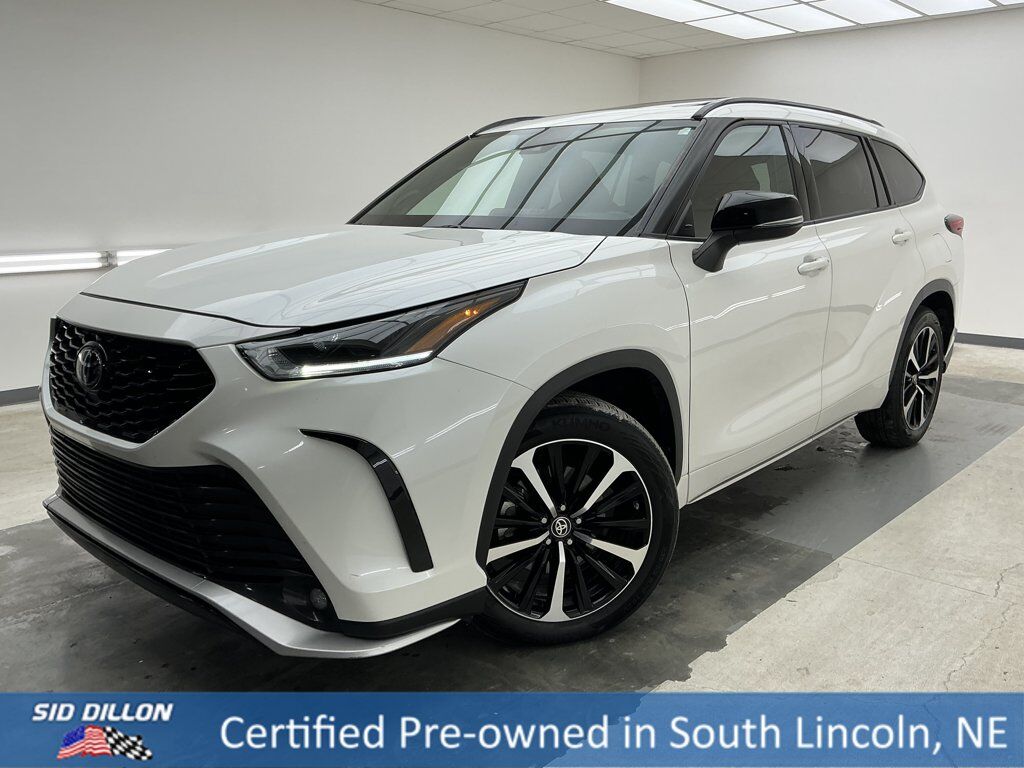 2021 TOYOTA Highlander
