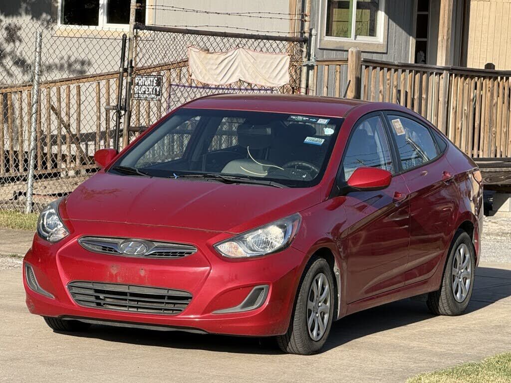 2014 HYUNDAI Accent
