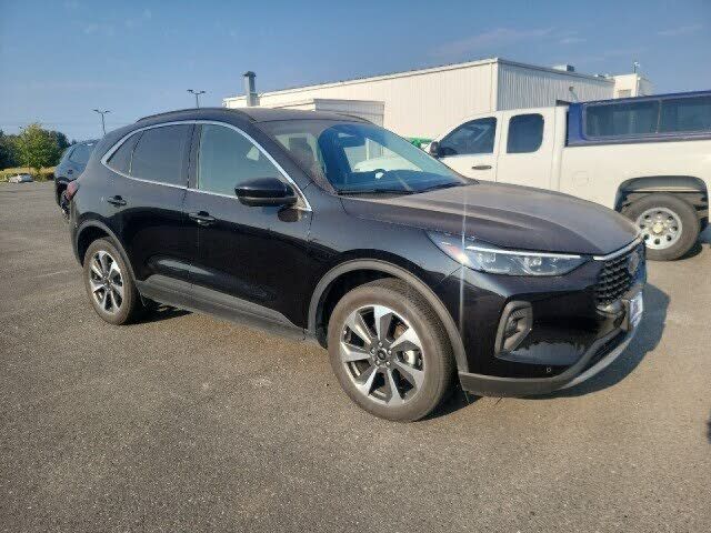 2024 FORD Escape