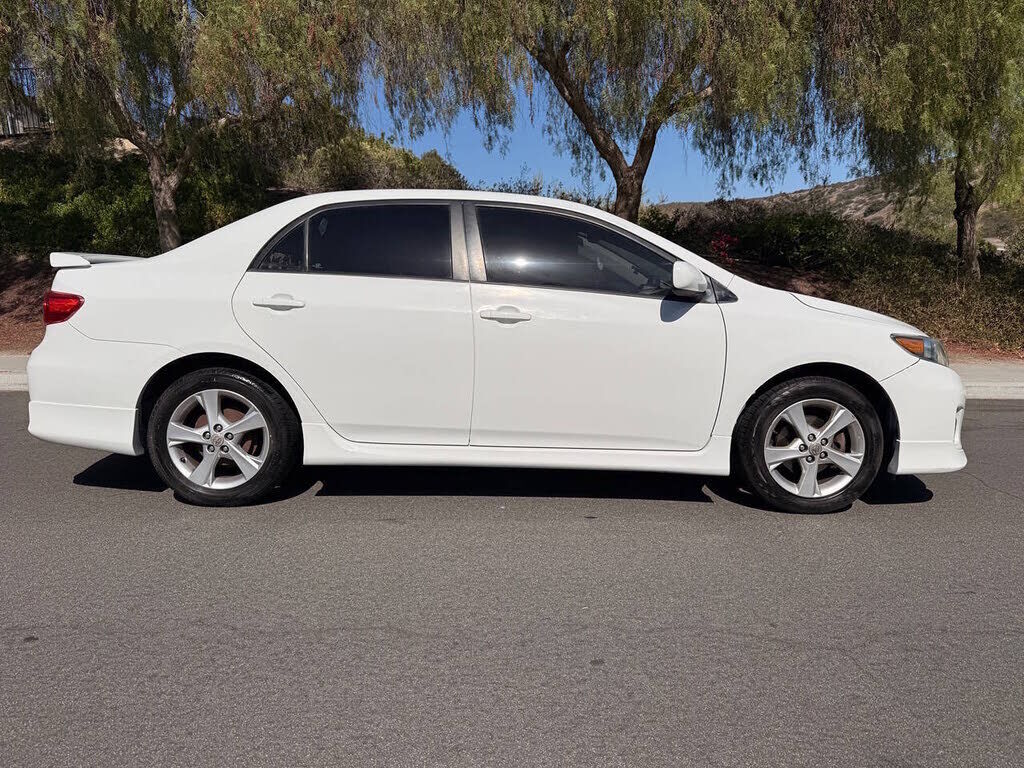 2013 TOYOTA Corolla