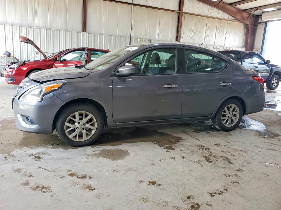 2018 NISSAN Versa