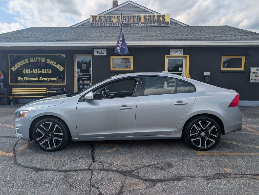 2018 VOLVO S60