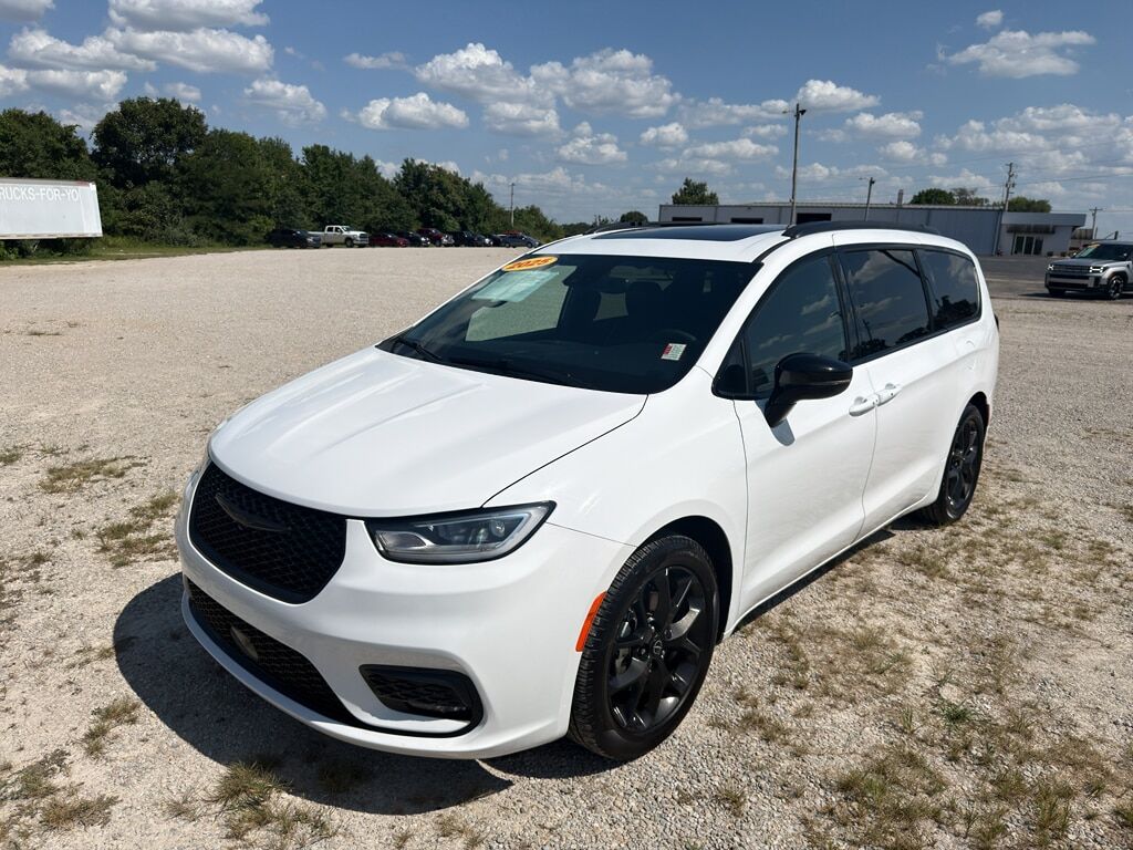 2025 CHRYSLER Pacifica