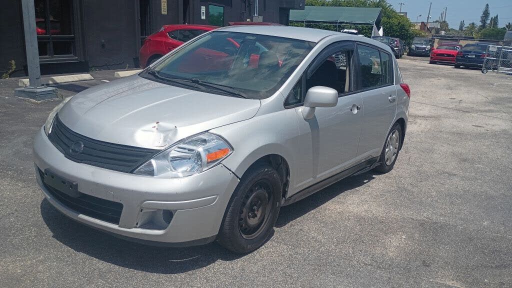 2012 NISSAN Versa