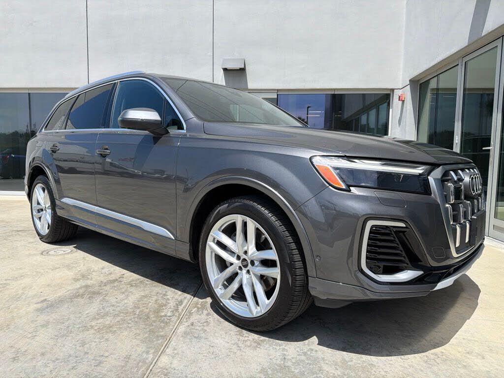 2025 AUDI Q7