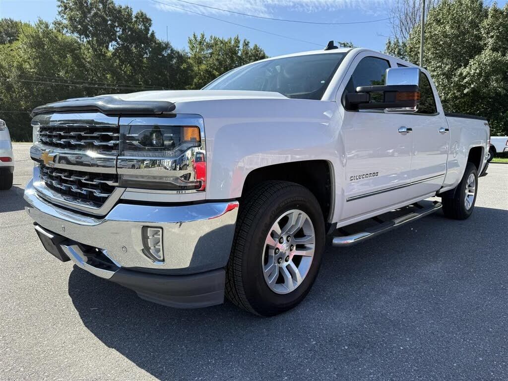 2017 CHEVROLET Silverado