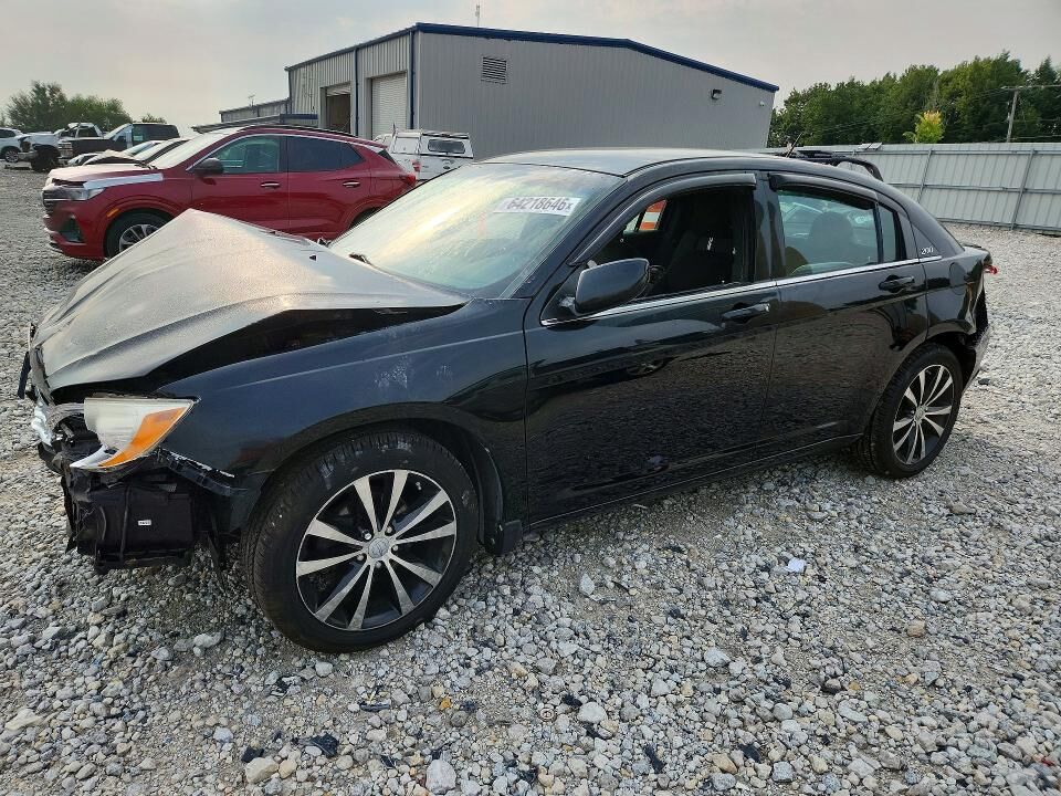 2013 CHRYSLER 200