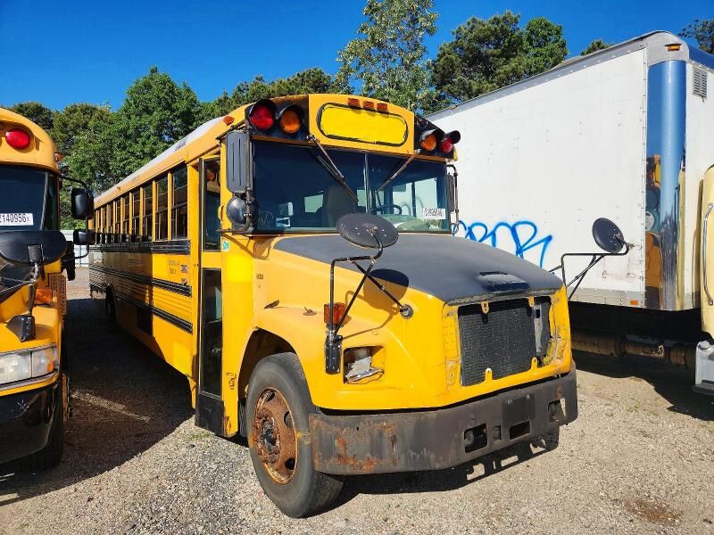 2005 FREIGHTLINER FS 65 Chassis