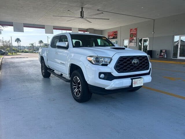 2020 TOYOTA Tacoma