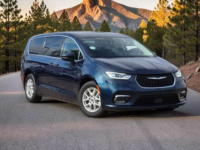 2023 CHRYSLER Pacifica