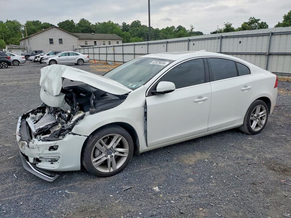 2015 VOLVO S60