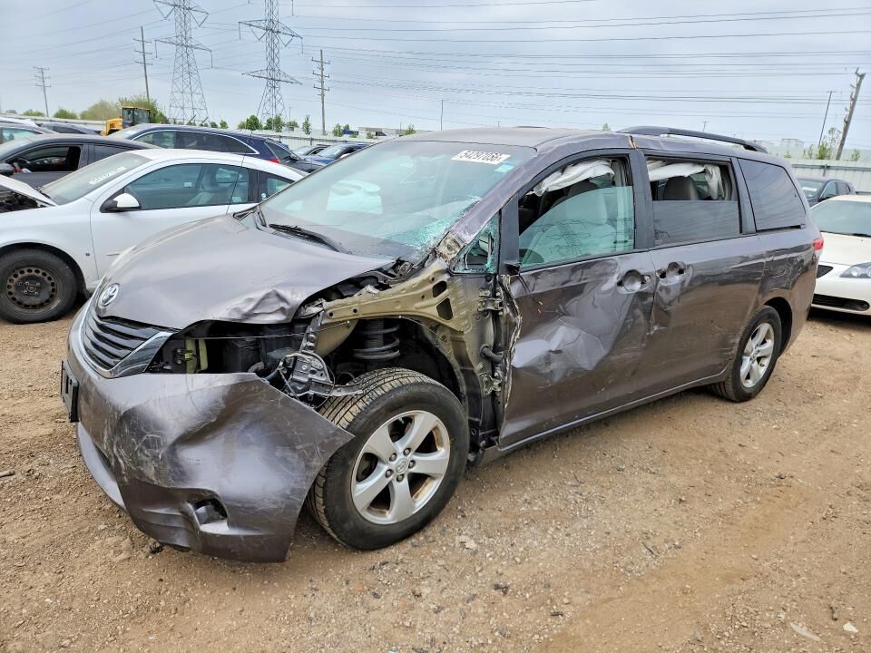 2014 TOYOTA Sienna