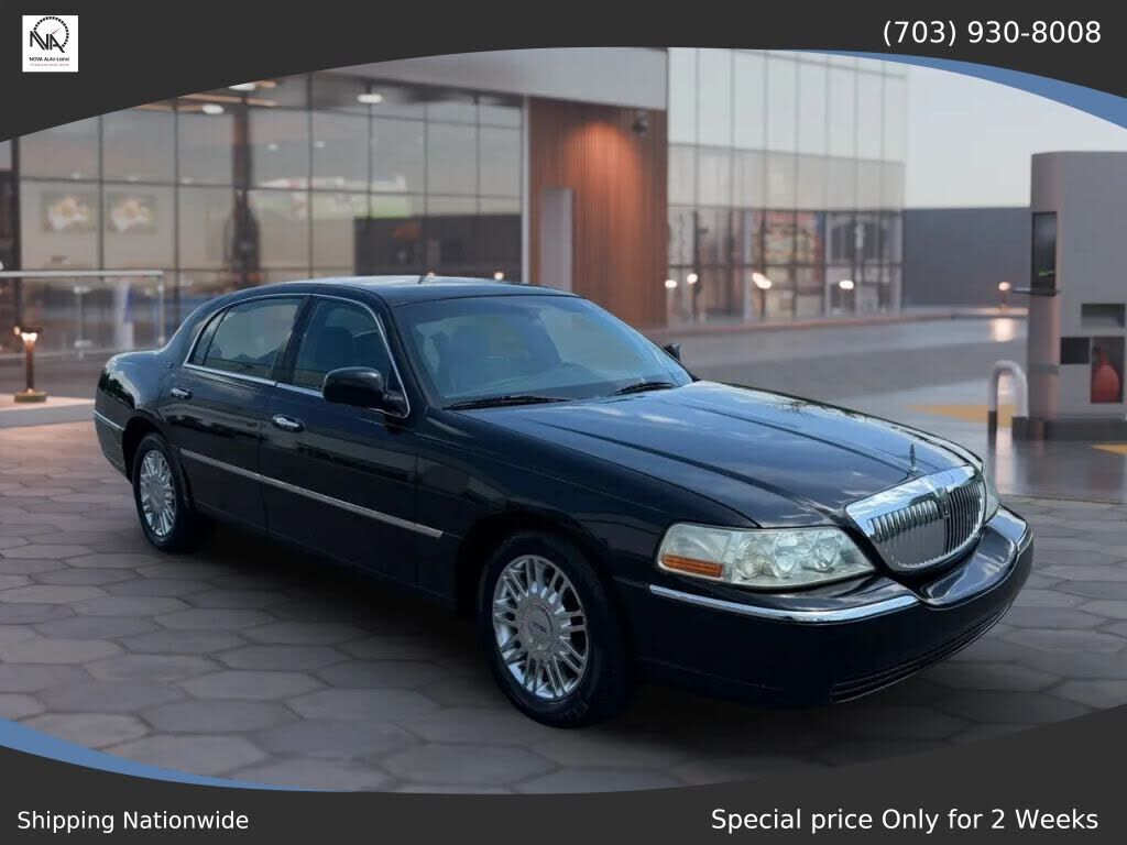2008 LINCOLN Town Car