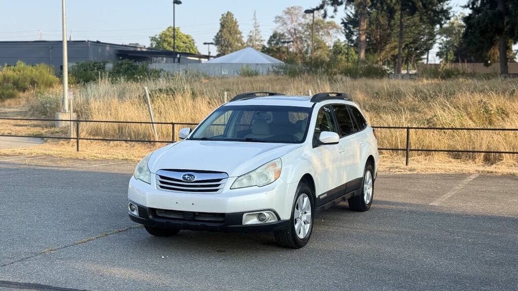 2011 SUBARU Outback