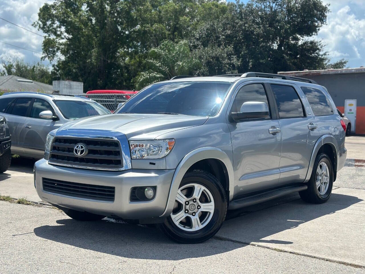 2013 TOYOTA Sequoia
