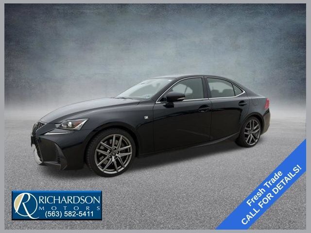 2017 LEXUS IS