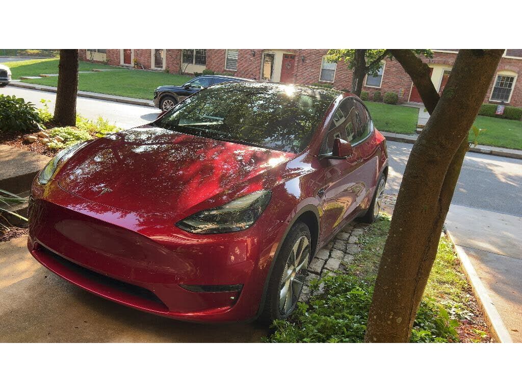 2024 TESLA Model Y