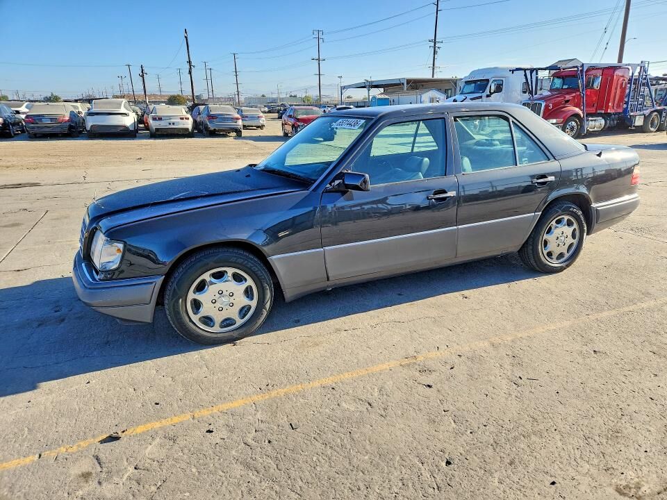 1995 MERCEDES-BENZ E-Class