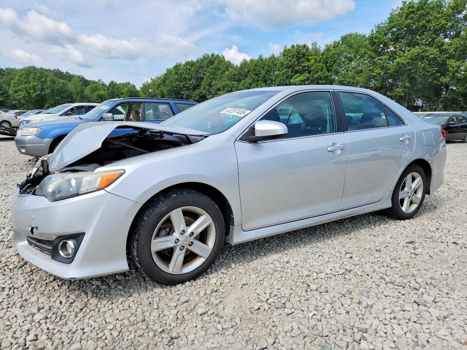 2013 TOYOTA Camry