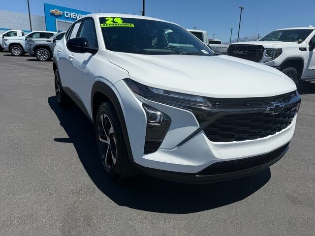 2024 CHEVROLET Trax