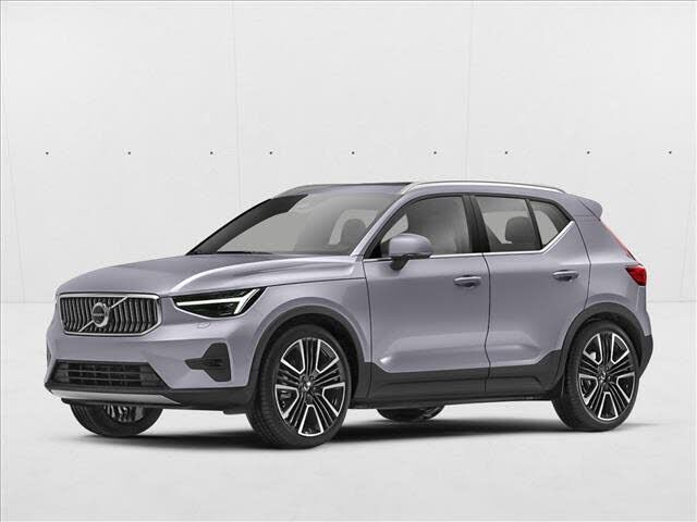 2023 VOLVO XC40