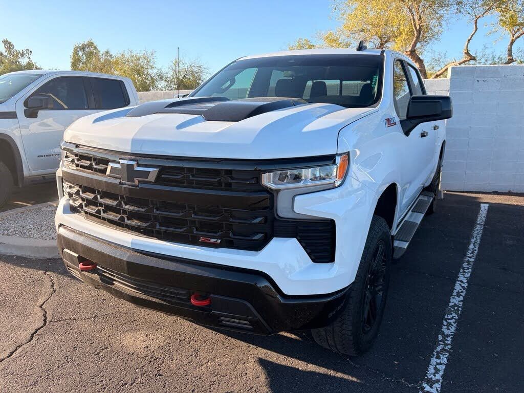 2025 CHEVROLET Silverado