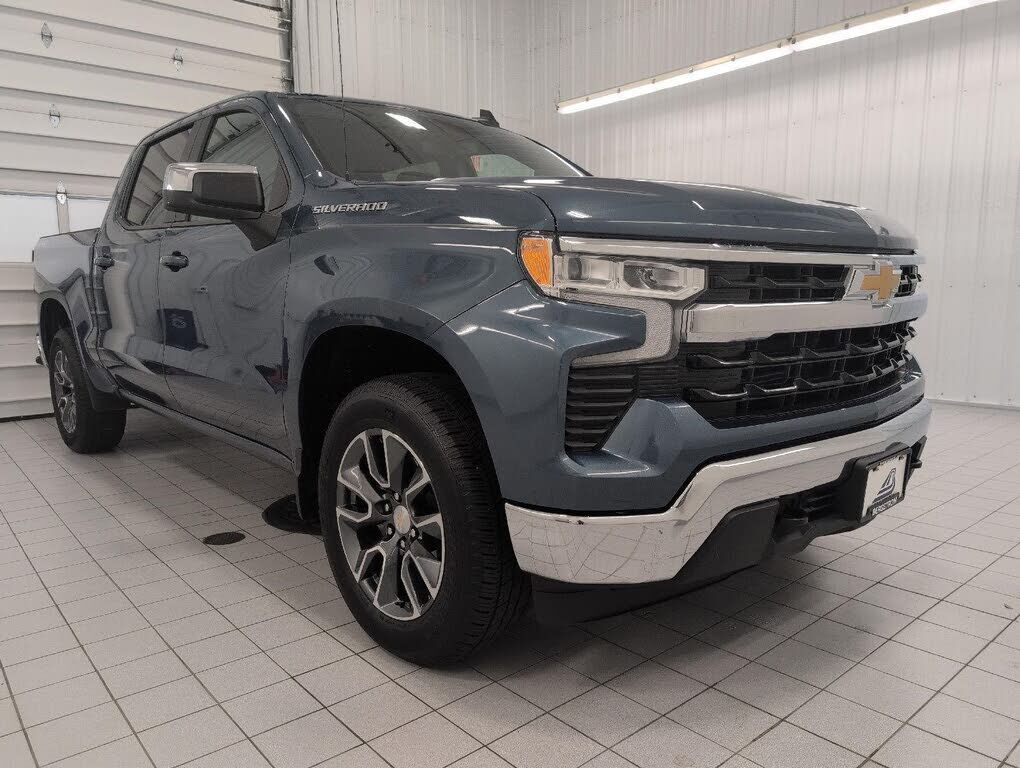 2024 CHEVROLET Silverado