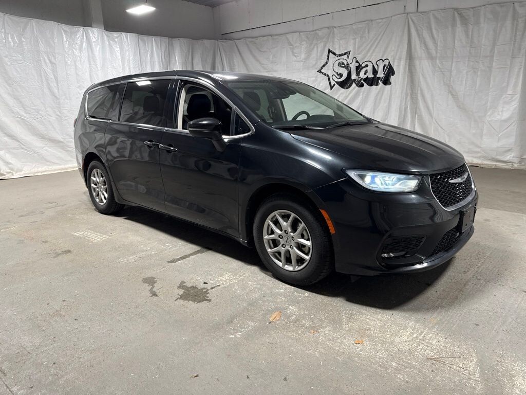 2023 CHRYSLER Pacifica