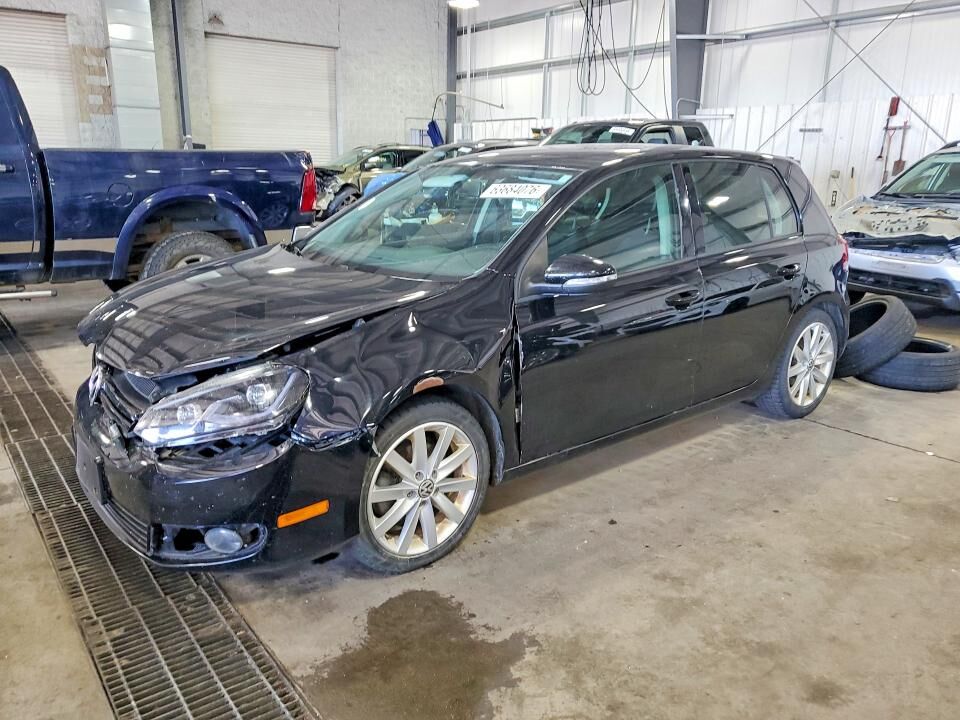 2011 VOLKSWAGEN Golf