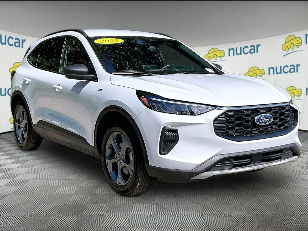 2025 FORD Escape