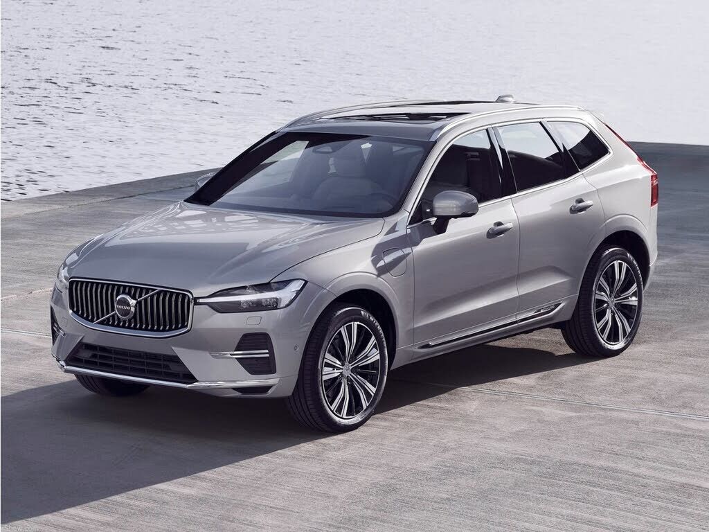 2022 VOLVO XC60