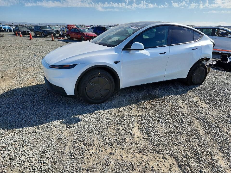 2026 TESLA Model Y
