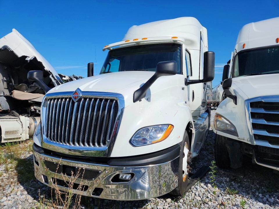 2019 INTERNATIONAL LT625