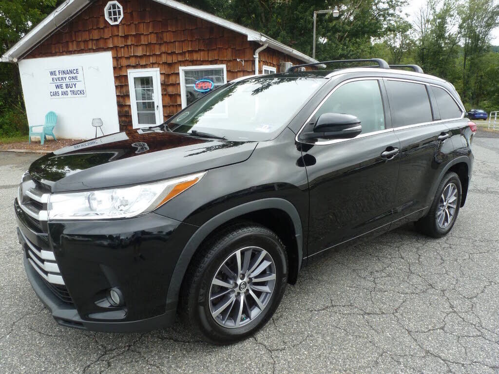 2017 TOYOTA Highlander