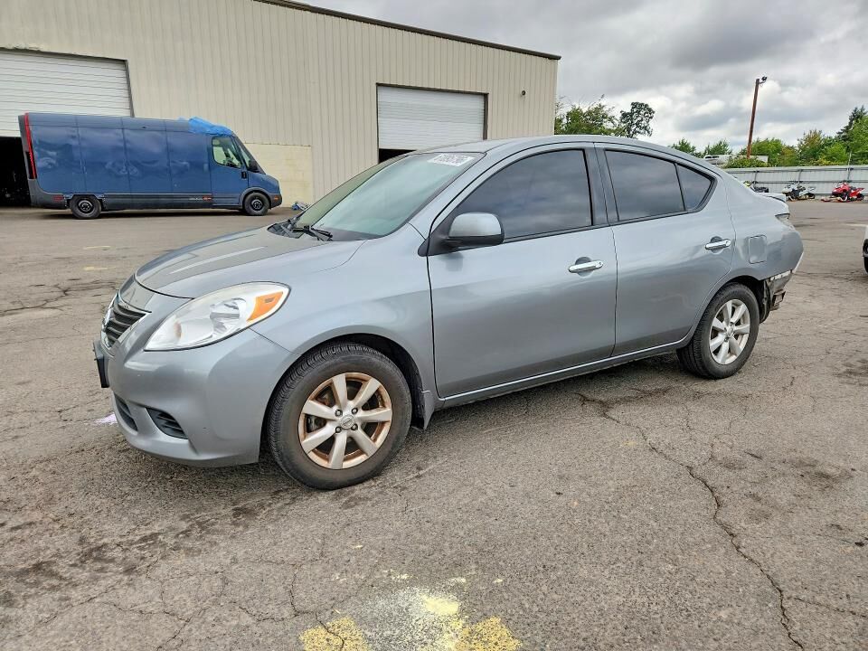2014 NISSAN Versa