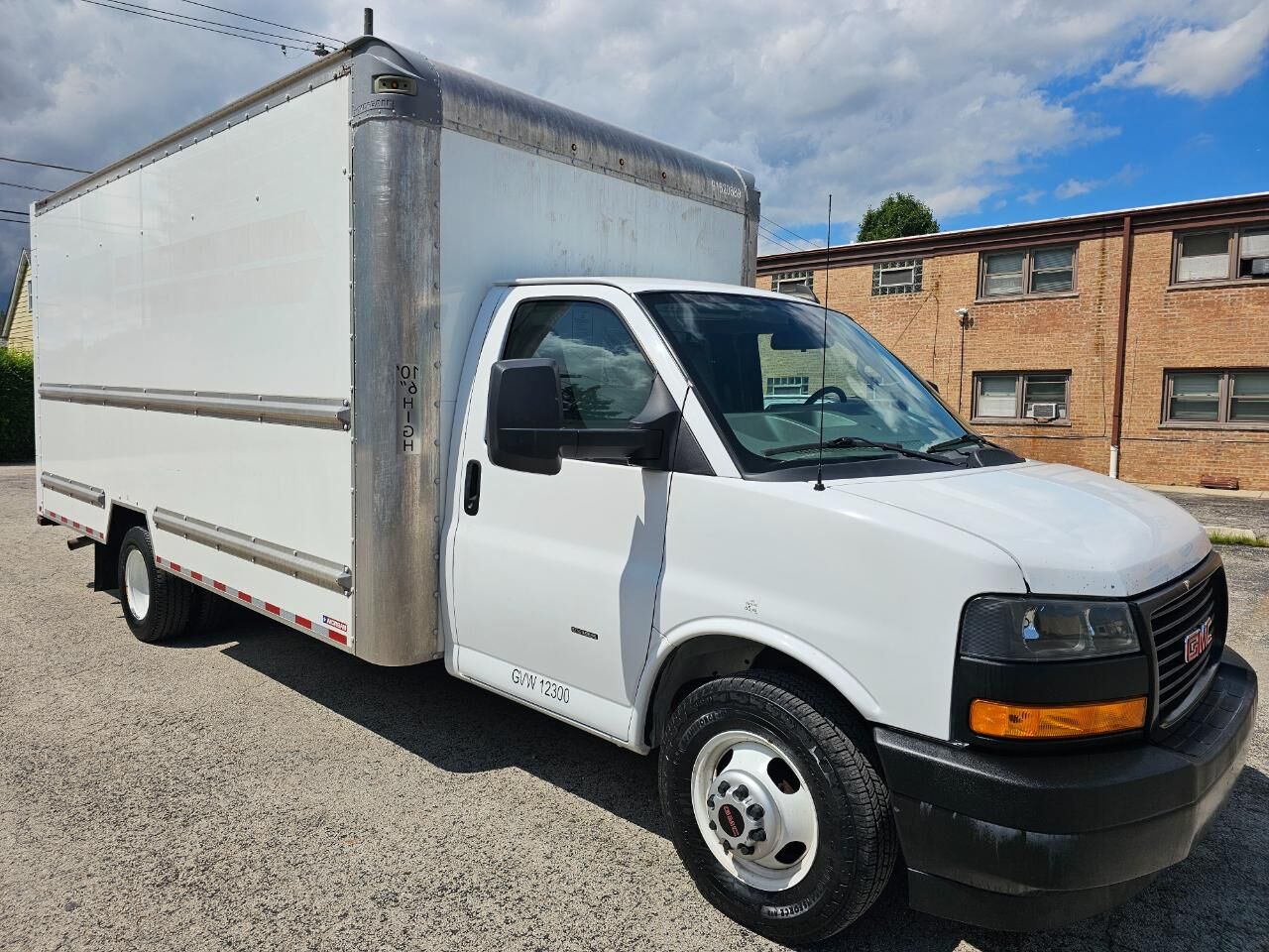 2021 GMC Savana